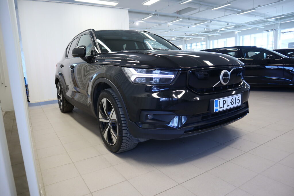 Volvo XC40, image 3