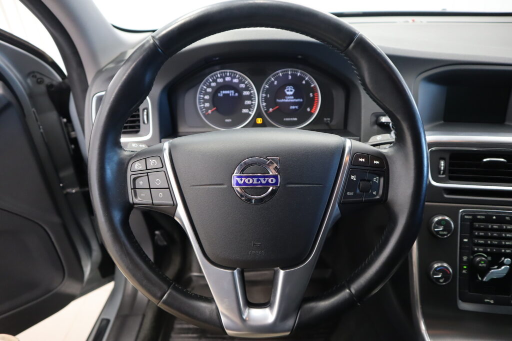 Volvo S60, image 12