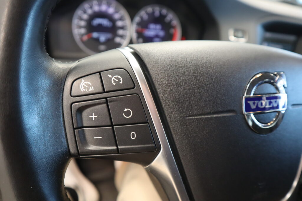 Volvo S60, image 16
