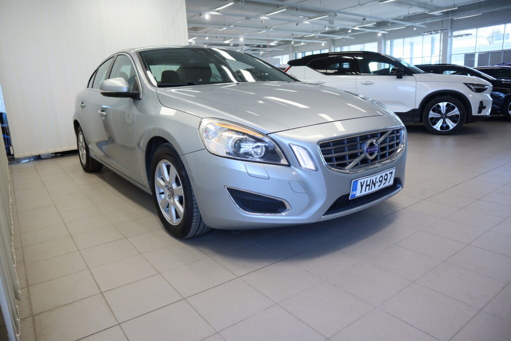Volvo S60, image 3