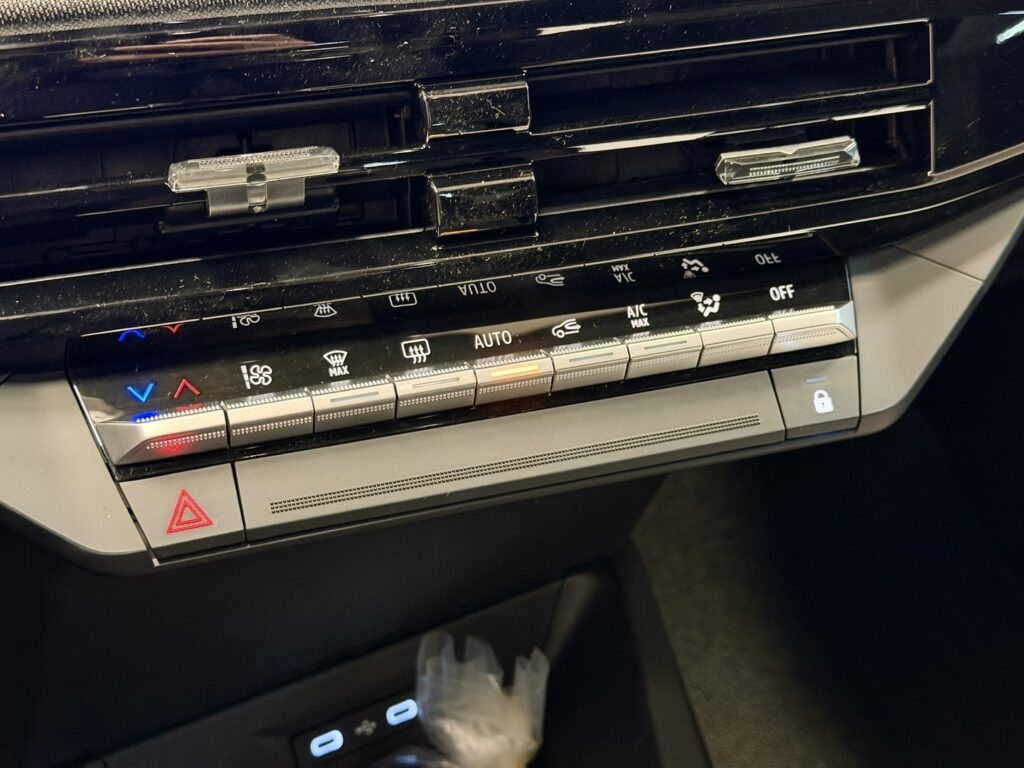 Renault Clio, image 22