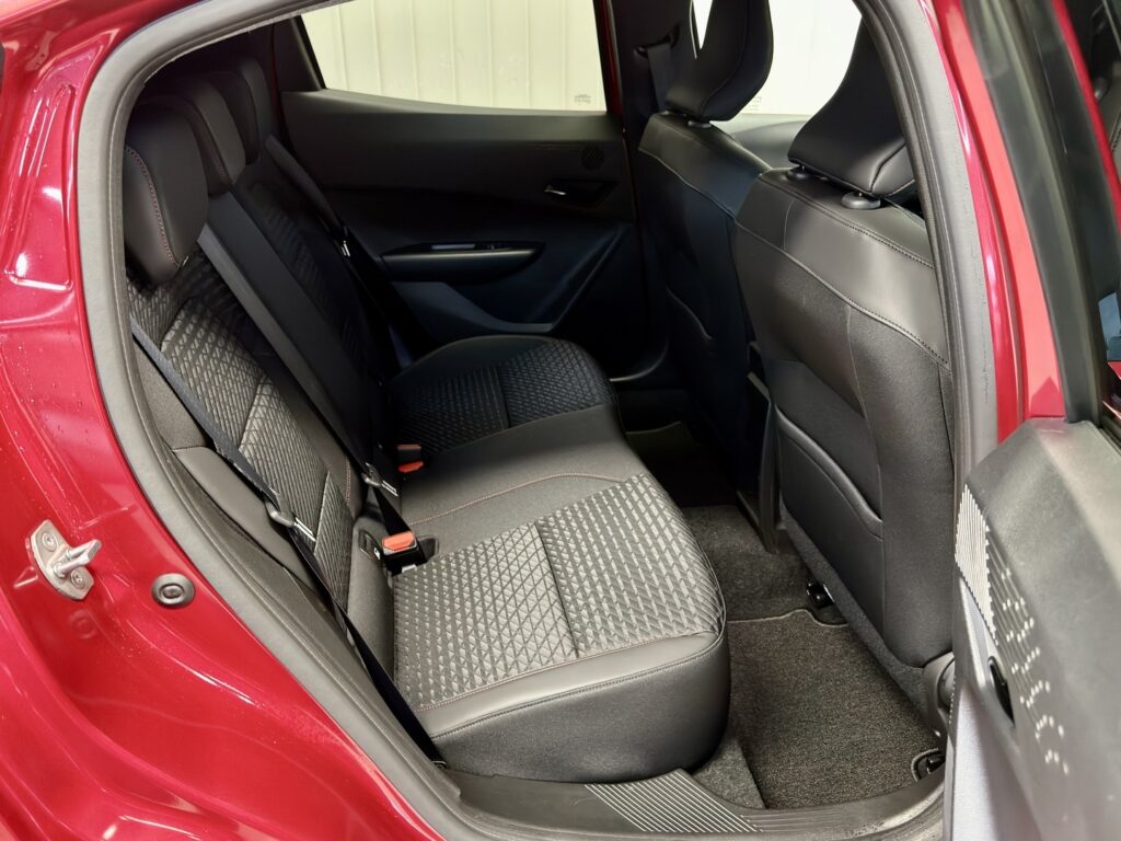 Renault Clio, image 8