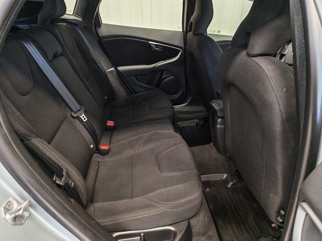 Volvo V40, image 12