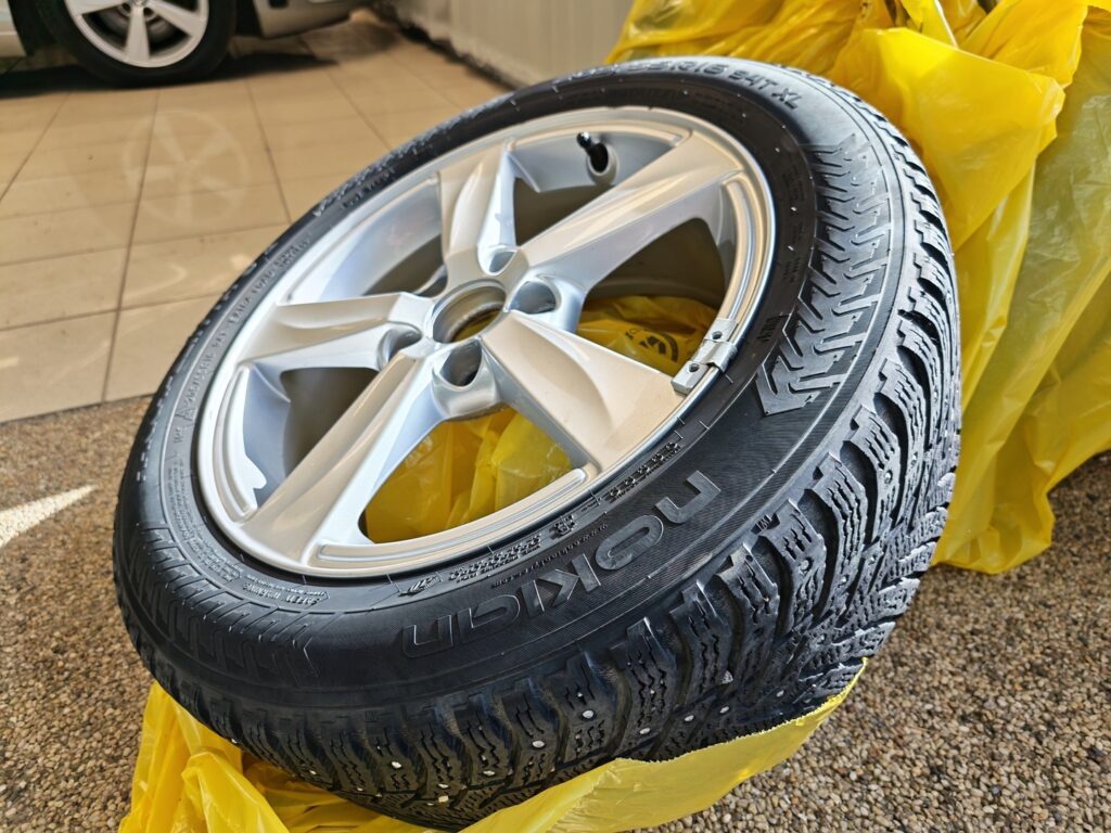 Volvo V40, image 18