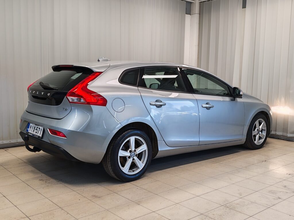 Volvo V40, image 2