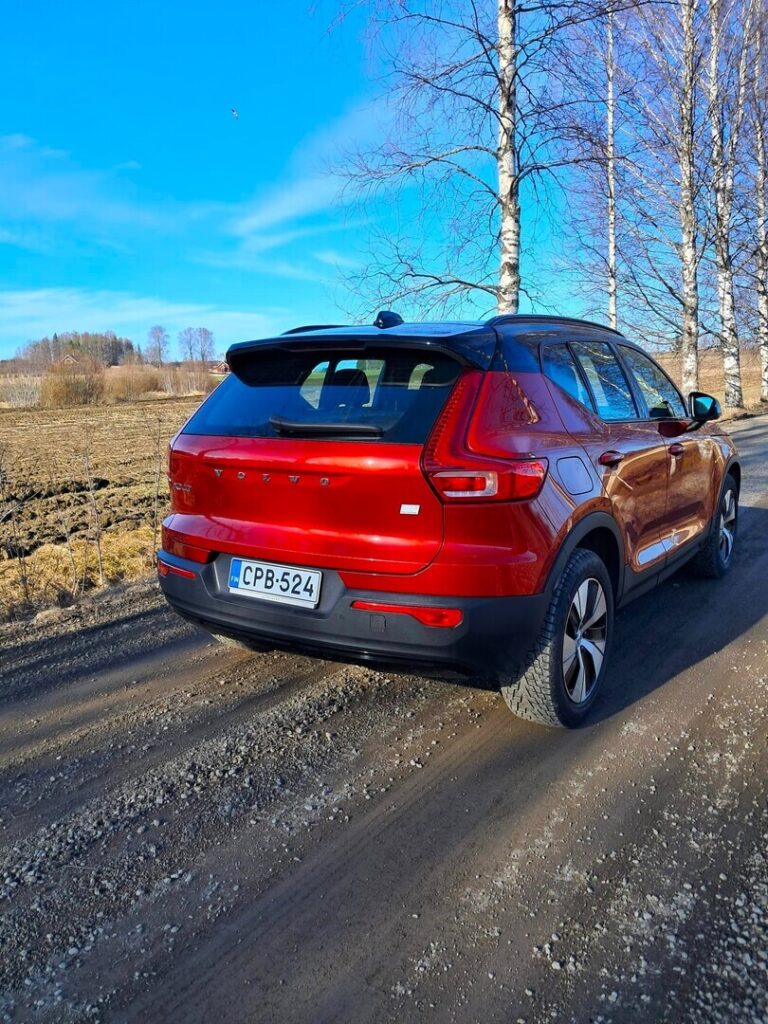 Volvo XC40, image 2