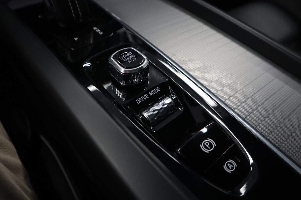 Volvo XC60, image 22