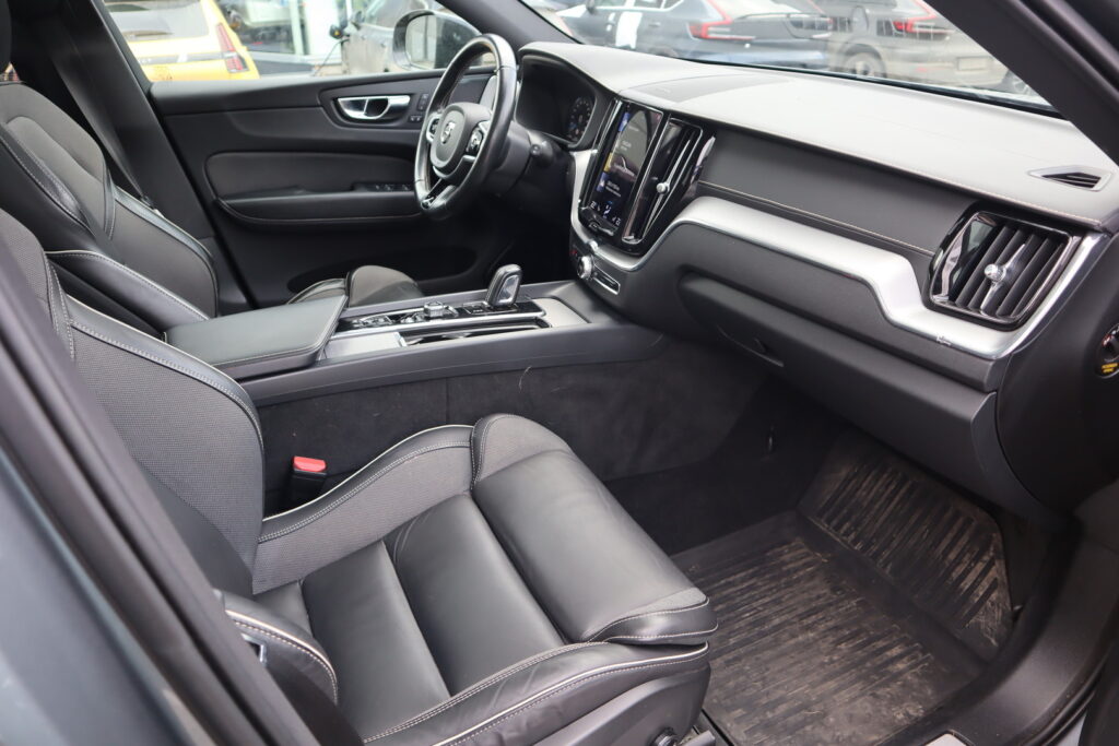 Volvo XC60, image 6