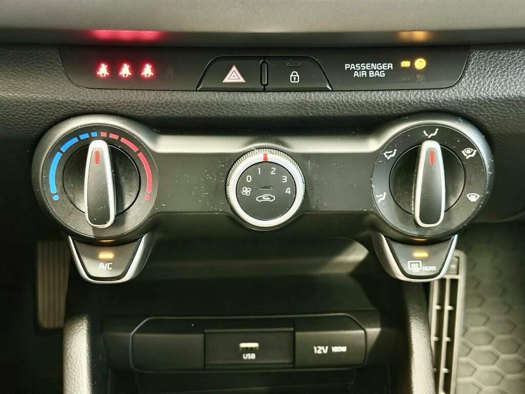 Kia Rio, image 18