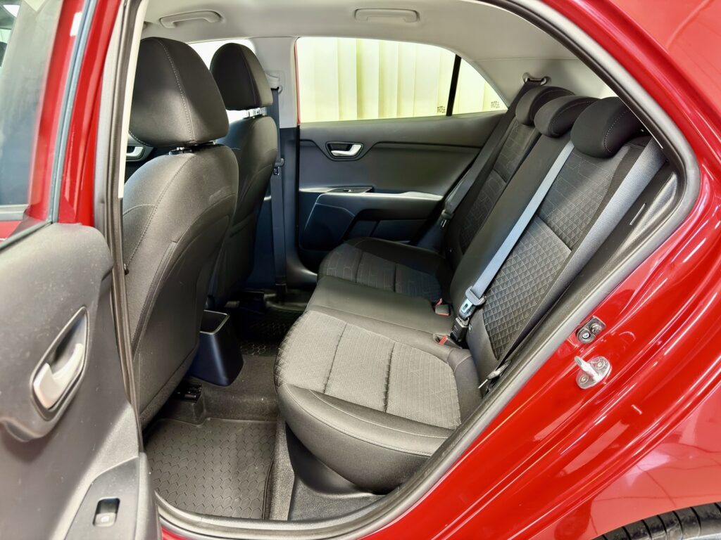 Kia Rio, image 8