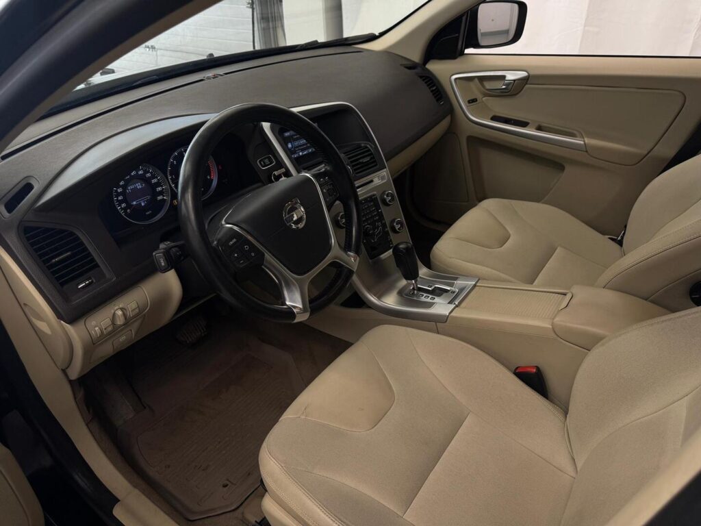 Volvo XC60, image 3