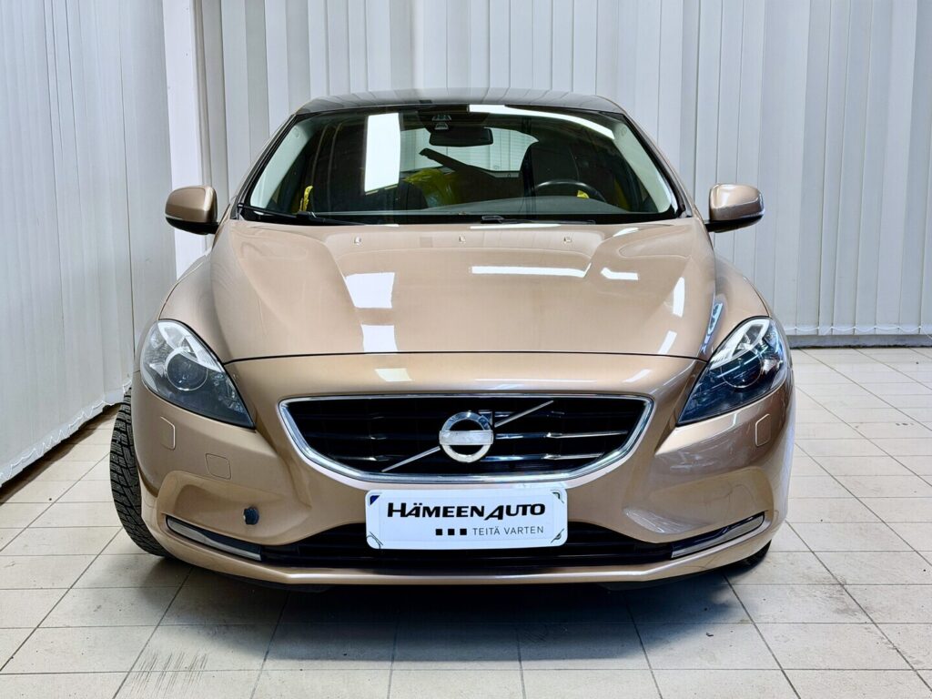 Volvo V40, image 2