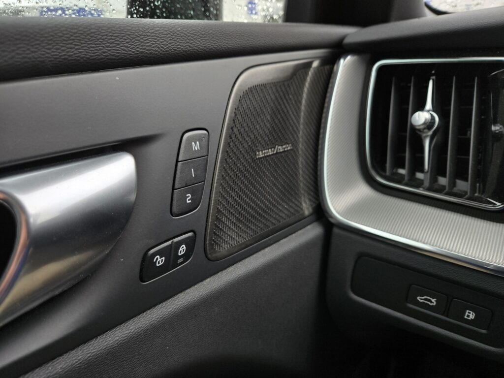 Volvo XC60, image 3