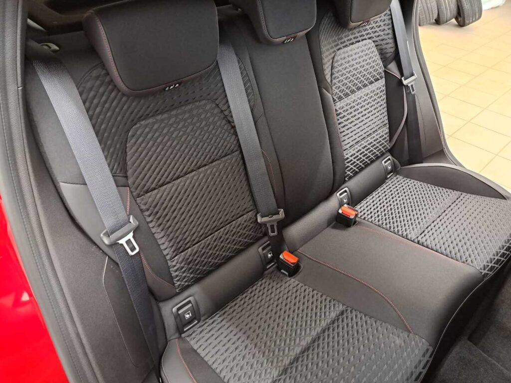 Renault Clio, image 12