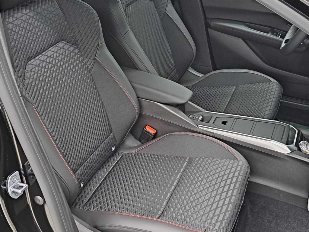 RENAULT CLIO, image 10