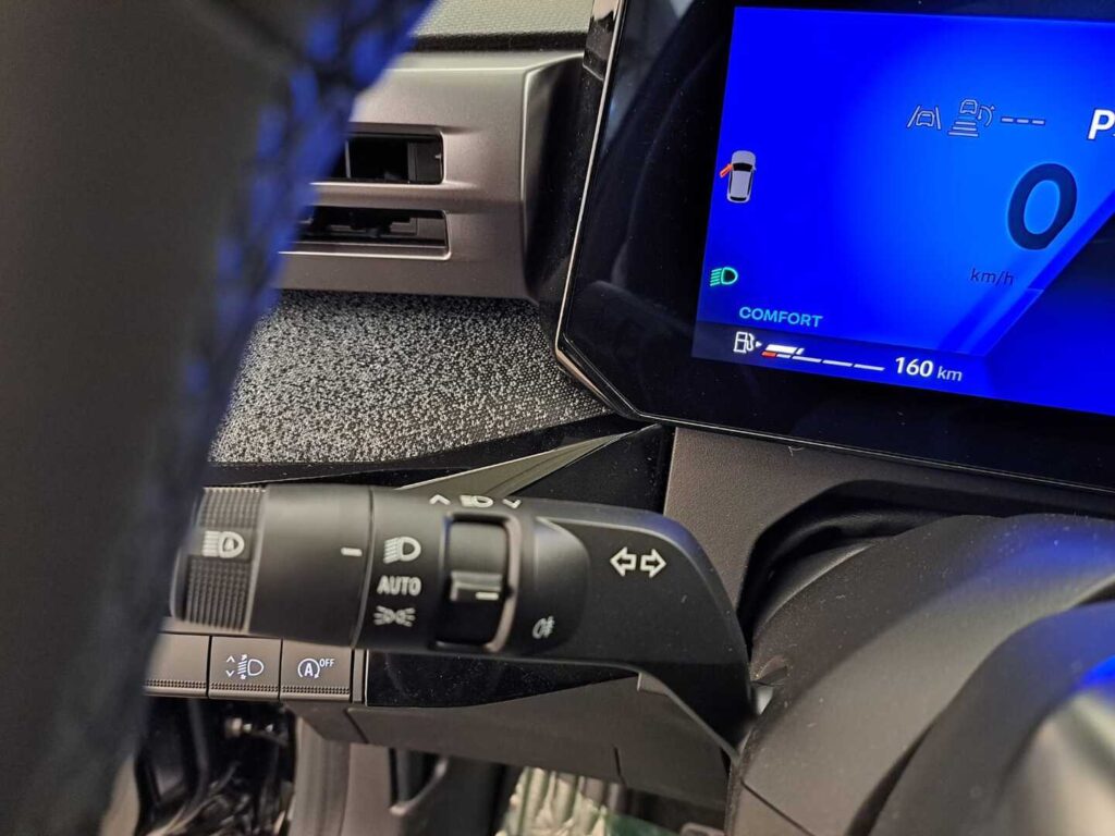 RENAULT CLIO, image 18