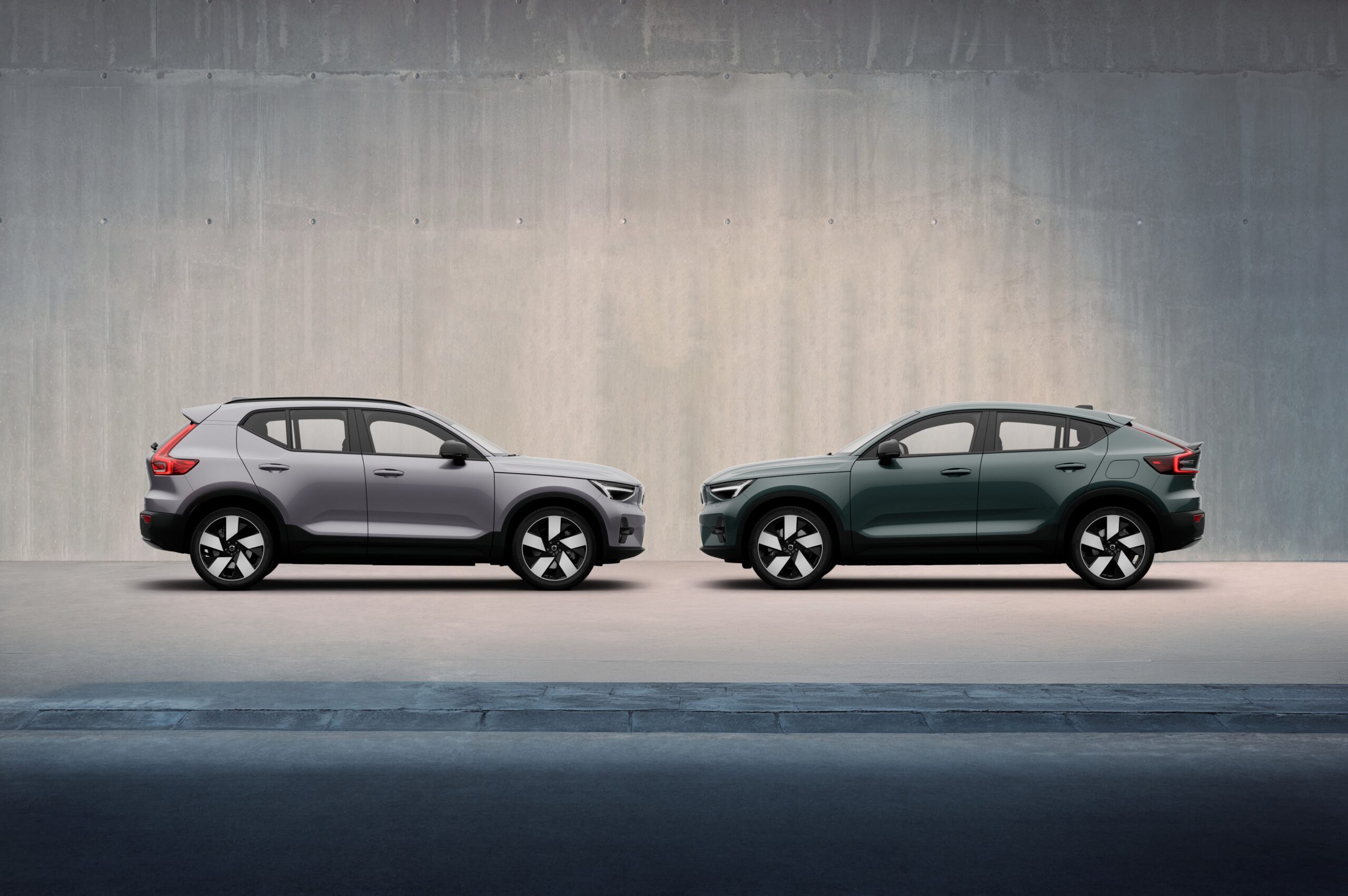 Täyssähköiset Volvo EX40 ja EC40 Twin Plus – nyt neliveto takavedon hinnalla