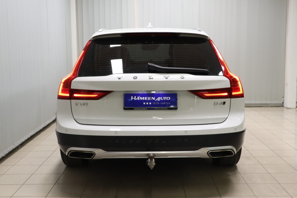 Volvo V90 Cross Country, image 19