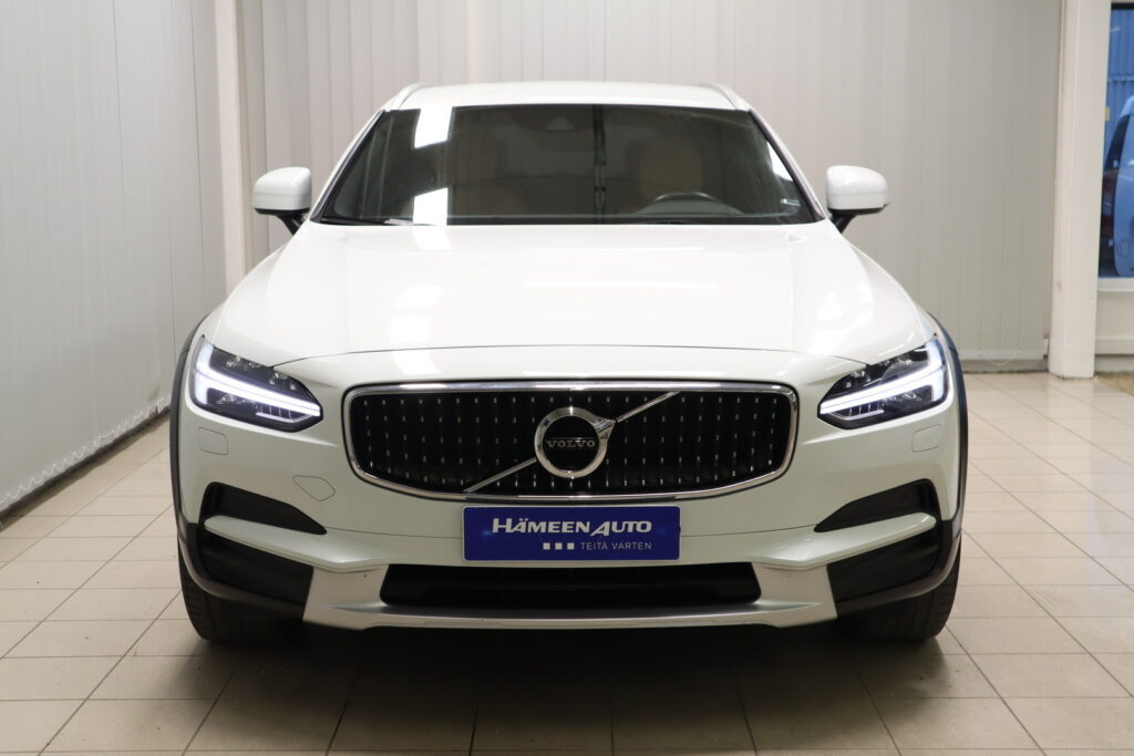Volvo V90 Cross Country, image 3