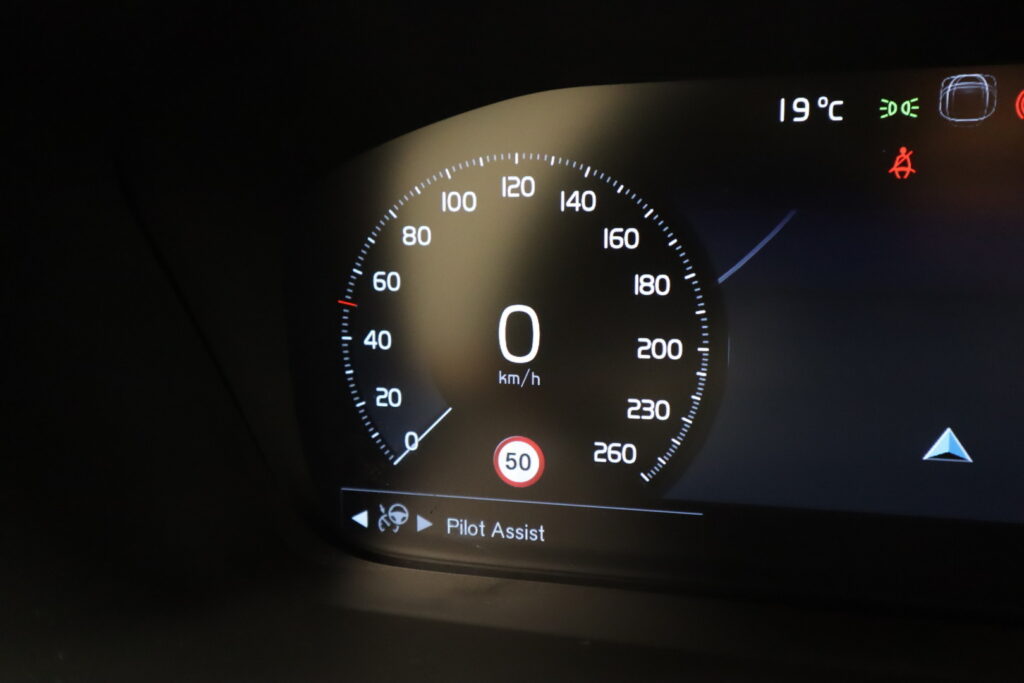 Volvo V90 Cross Country, image 8