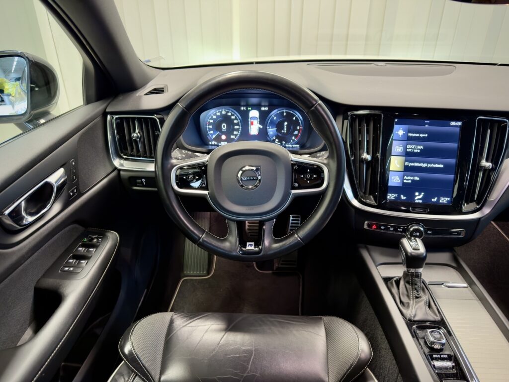 Volvo V60, image 10