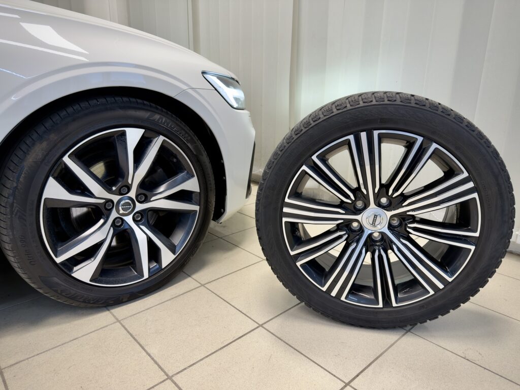 Volvo V60, image 20