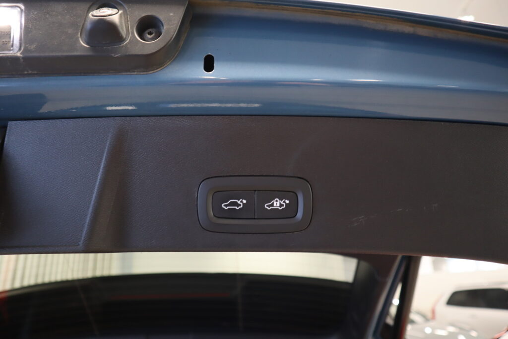 Volvo XC40, image 25