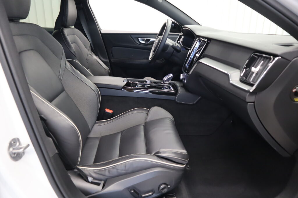 Volvo S60, image 11