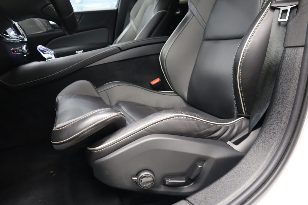 Volvo S60, image 13