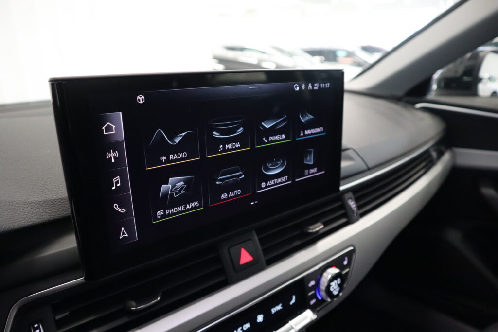 Audi A4, image 10