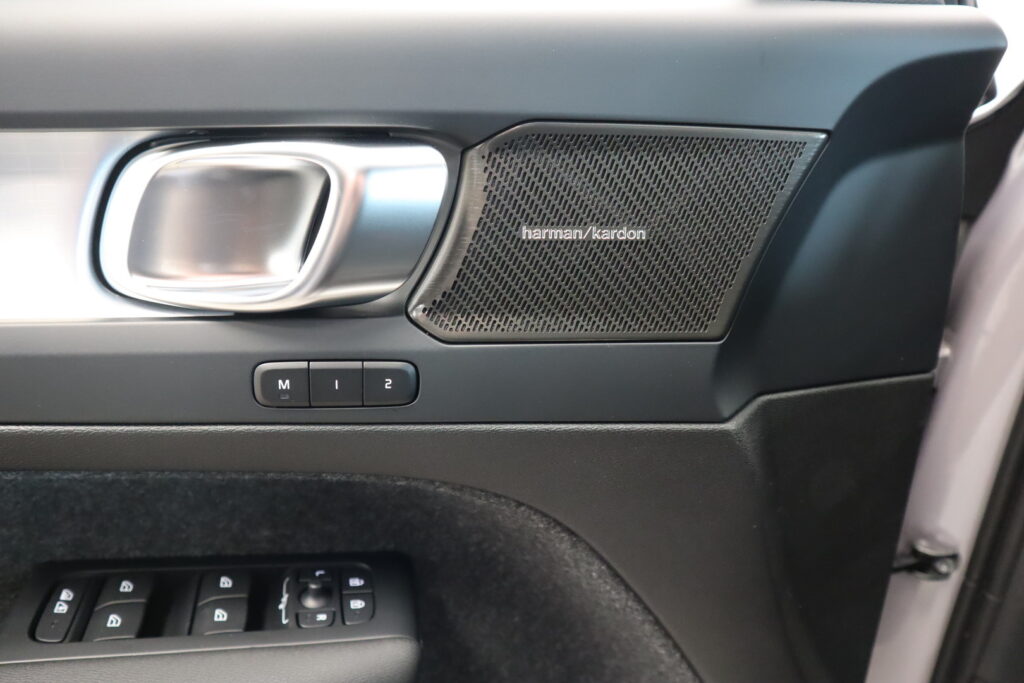 Volvo XC40, image 12