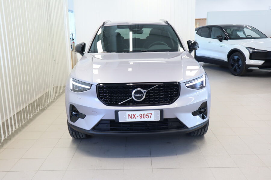 Volvo XC40, image 2
