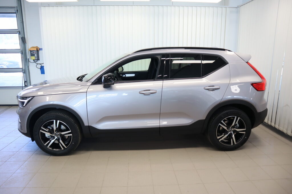 Volvo XC40, image 3