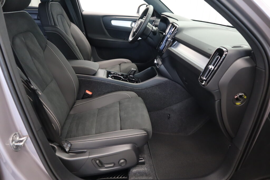Volvo XC40, image 9