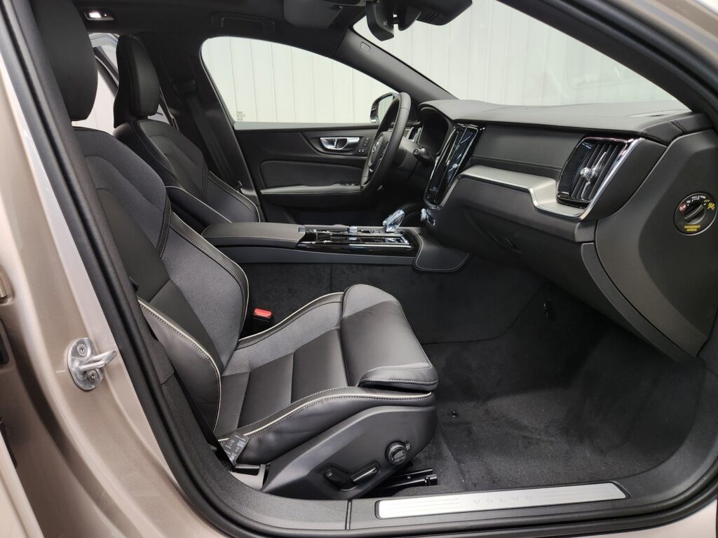 Volvo V60, image 9