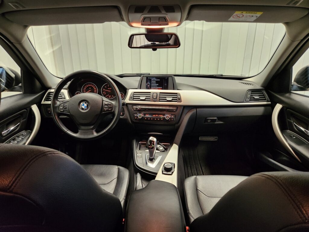 BMW 320, image 10