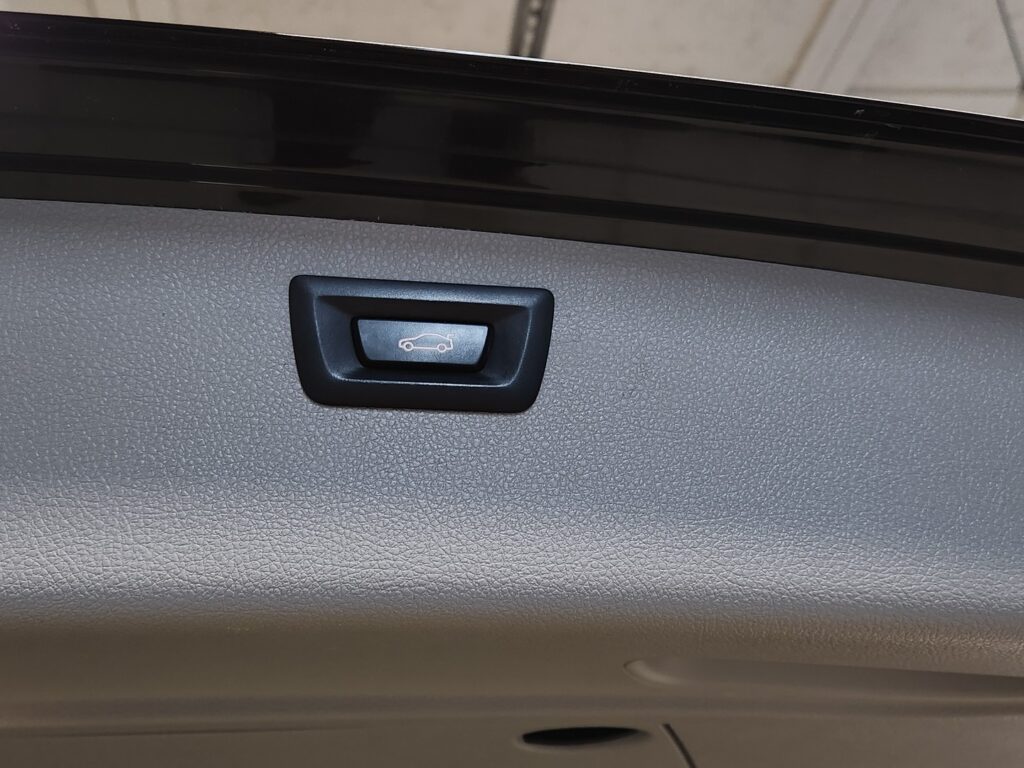 BMW 320, image 22