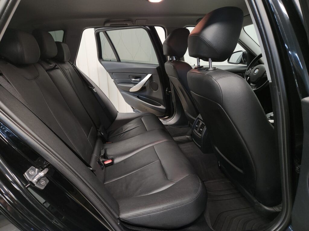 BMW 320, image 8