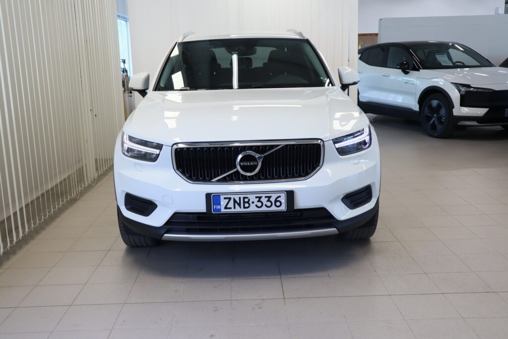 Volvo XC40, image 2