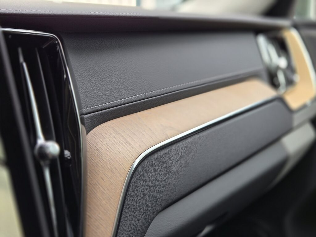 Volvo XC60, image 13