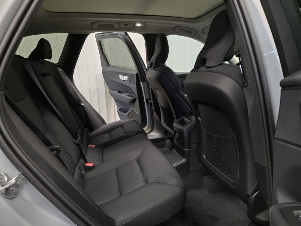 Volvo XC60, image 8