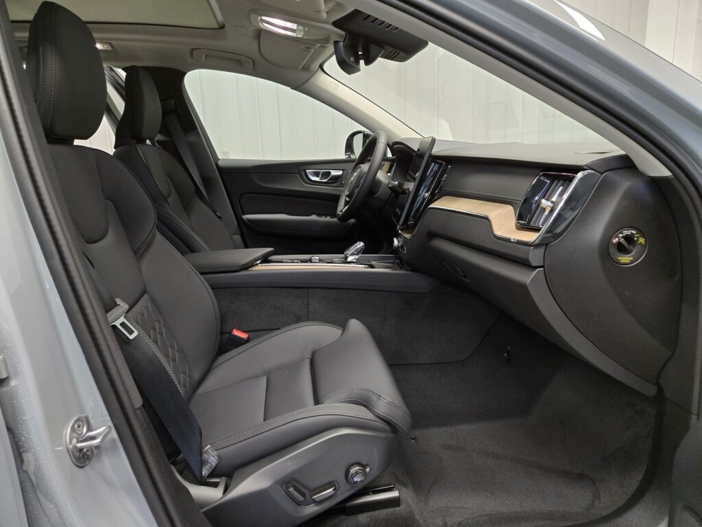 Volvo XC60, image 9