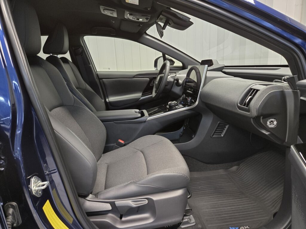 Toyota bZ4X, image 7