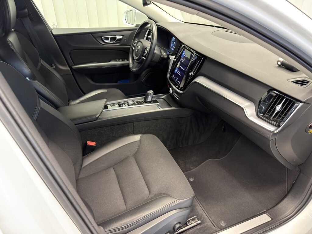 Volvo V60, image 11