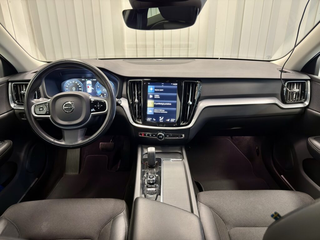 Volvo V60, image 13