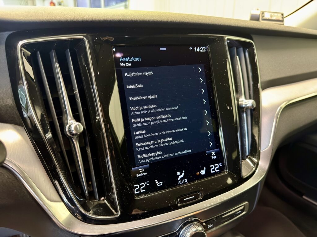 Volvo V60, image 22