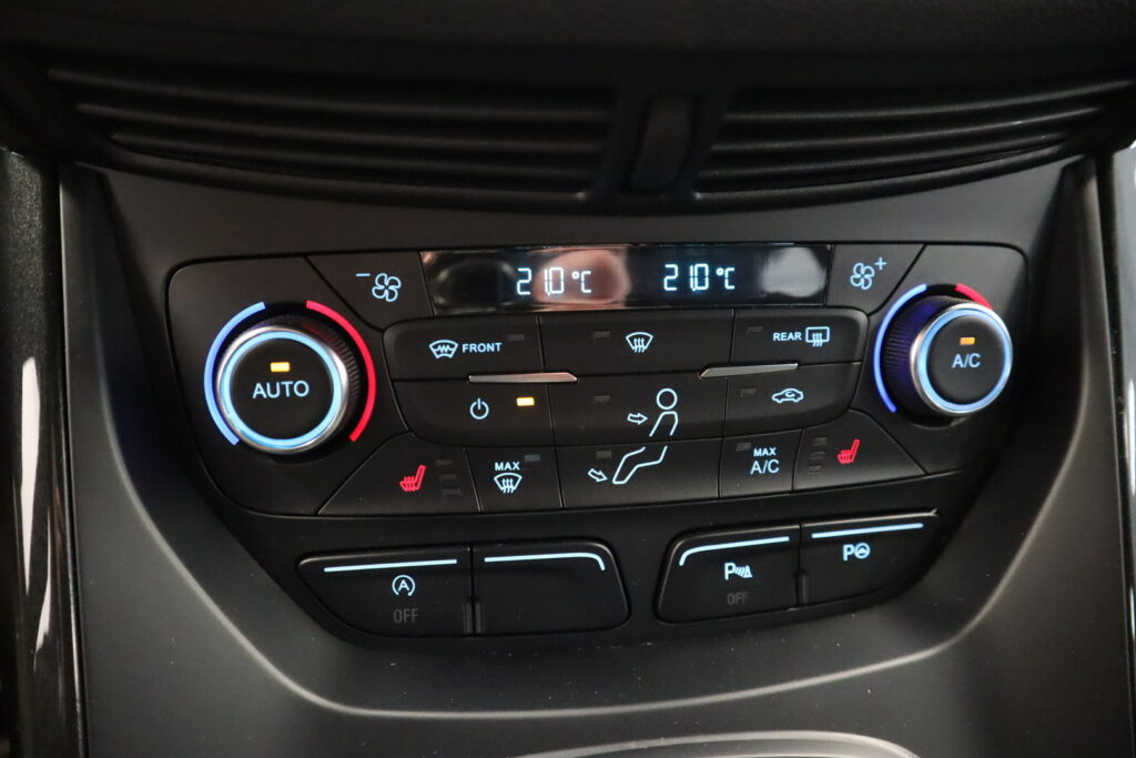 Ford Kuga, image 17