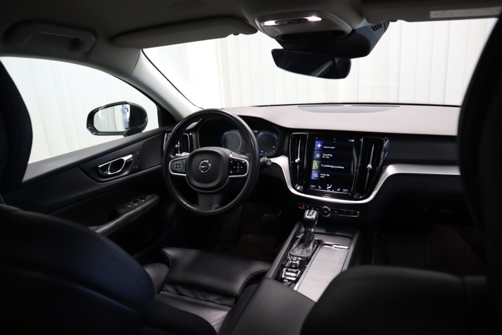 Volvo V60, image 18