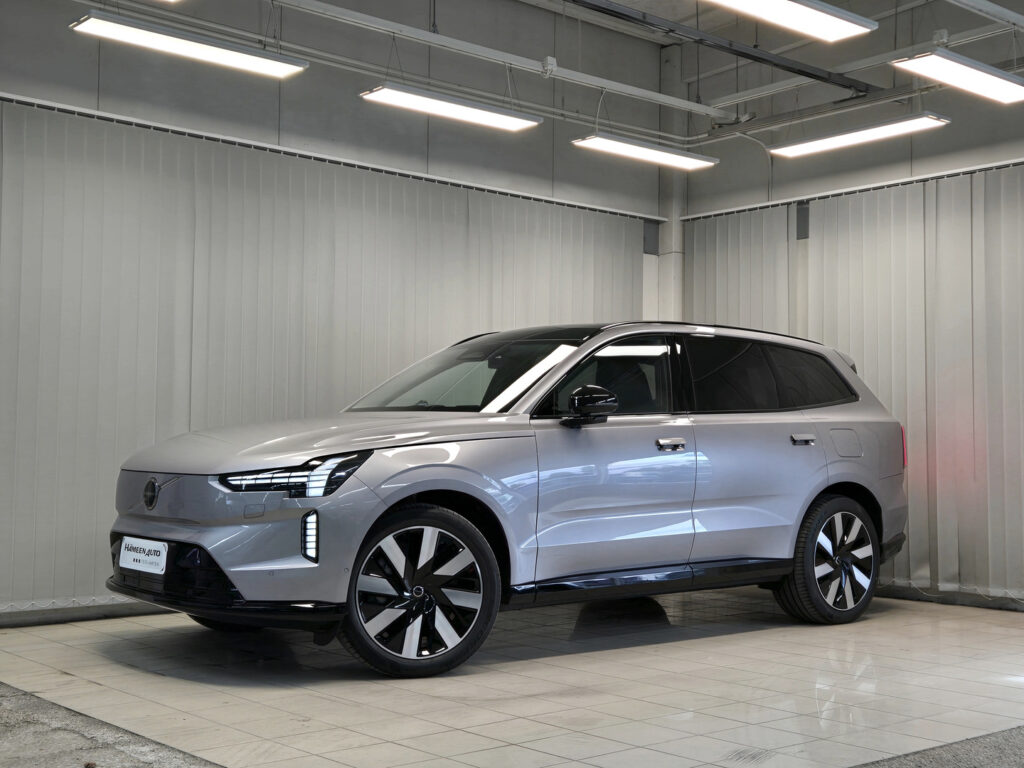 Volvo EX90, image 2