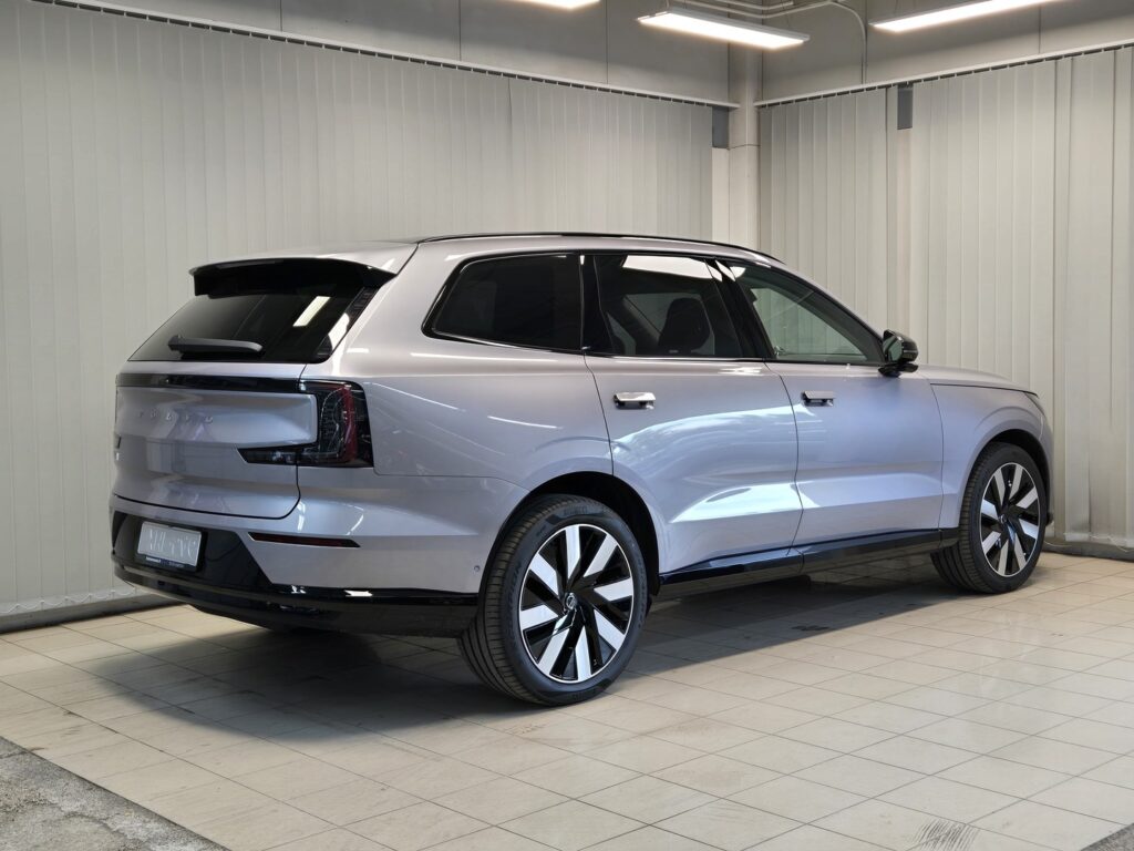 Volvo EX90, image 6